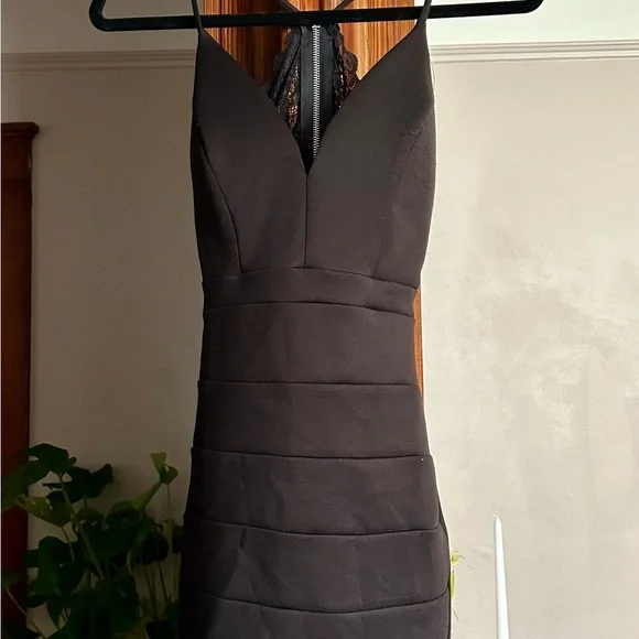 “Emerald Sundae” Brand Homecoming Style Dress - Size Small - For Sale. - Picture 2 of 2